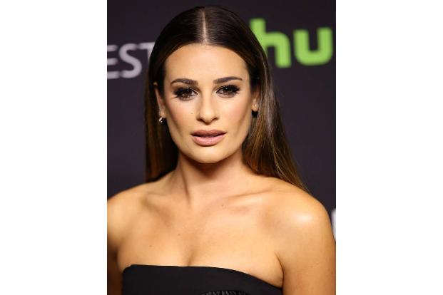 So schön können also böse Frauen aussehen! Lea Michele erschien bei dem jährlichen PaleyFest in Los Angeles um Werbung für d...