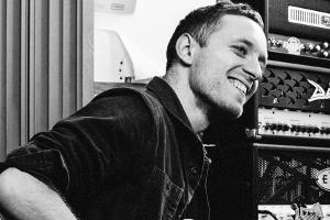 Mit diesem Foto gab sein Bruder Dan den Tod von Tom Searle bekannt