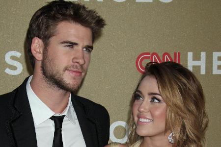 Liam Hemsworth und Miley Cyrus während ihres ersten Beziehungsversuchs im Jahr 2011