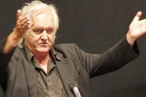 Henning Mankell 2010 auf einer Veranstaltung in Berlin