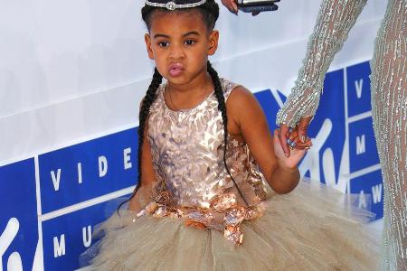 Blue Ivy Carter sieht aus wie eine Prinzessin