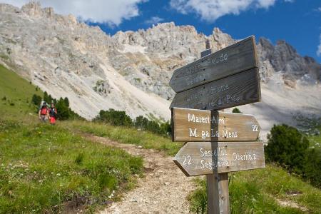 Im Latemar-Gebirgsstock führen viele Wege zum Wanderglück