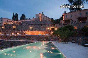 Im Kinsterna ist die Poollandschaft wie ein Fluss angelegt