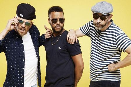 Eizi Eiz alias Jan Delay, Denyo und DJ Mad erobern derzeit die Charts