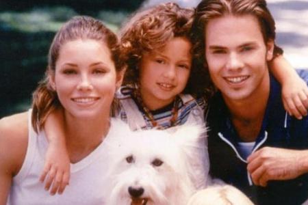 Jessica Biel (v.l.n.r.), Mackenzie Rosman, Barry Watson und David Gallagher spielten die Geschwister von Beverley Mitchell
