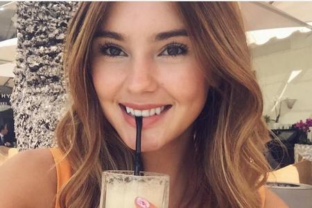 Das verschmitzte Grinsen sitzt nicht nur beim Selfie