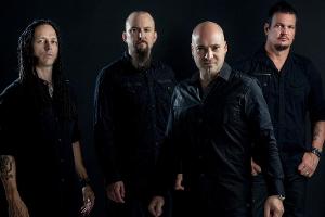 Disturbed suchen mit Covern die Herausforderung