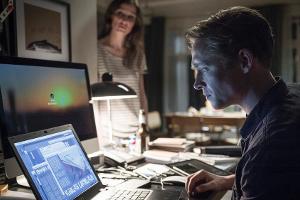 Matthias Schweighöfer spielt in "You Are Wanted" Hotelmanager und Familienvater Lukas Franke