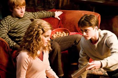 Große Butterbier-Fans: Ron, Hermine und Harry aus den berühmten 
