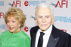 Kirk Douglas und seine langjährige Ehefrau Anne Buydens
