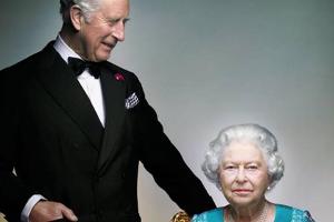 Das neue Porträt aus dem britischen Palast: Prinz Charles und die Queen