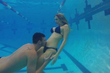 Mit diesem Foto verkündete Kayla Rae Reid ihre Schwangerschaft