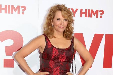 Lea Thompson bringt mit dieser knalligen Farbe den Sommer zurück