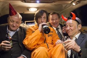 "Wilsberg: In Treu und Glauben": Junggesellenabschied! Trauzeuge Wilsberg (Leonard Lansink), Noch-Junggeselle Ekki (Oliver K...