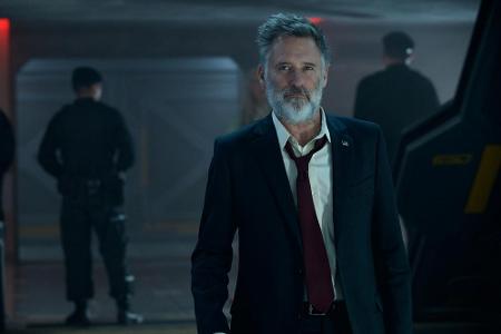 Mit Schrecken müssen die Menschen, darunter Ex-Präsident Whitmore (Bill Pullman) feststellen, dass auch die Aliens aufgerüst...