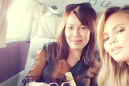 Vilailuck Teigen kann stolz sein auf Model-Tochter Chrissy Teigen (30). Gebürtig kommt sie aus Thailand, Chrissys Vater aus ...