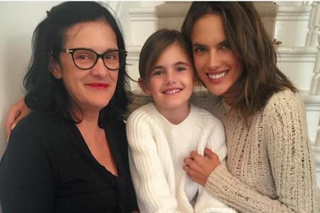 Alessandra Ambrosio (35, re.) mit ihrer Mutter und ihrer Tochter Anja (7).