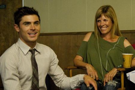Frauenschwarm Zac Efron (28) zusammen mit seiner Mama, Starla. Auf Instagram postet er auch gerne Bilder mit Bruder Dylan (2...