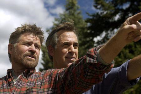 Neben den Jung-Schauspielern waren Treat Williams als Andy Brown (li.) und Tom Amandes als Harold Abbott zentrale Figuren in...