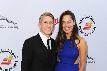 Seit Februar 2015 beschreitet der Tennis-Star die roten Teppiche mit DFB-Kapitän Bastian Schweinsteiger.