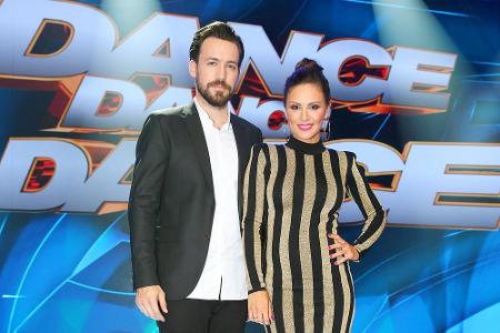 Moderiert wird die Show von Nazan Eckes und Jan Köppen.