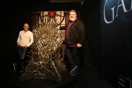 Sie durften natürlich nicht fehlen: Die Stars der Fantasy-Serie 