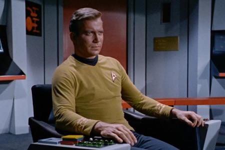 Unvergessen William Shatner in seiner Paraderolle als Kapitän und Draufgänger James T. Kirk.