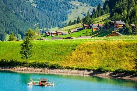 Die Bergsiedlung Malbun verdankt ihren Bekanntheitsgrad dem gleichnamigen Skigebiet, das in den Wintermonaten viele Touriste...