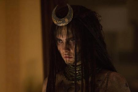 Cara Delevingne mimt die düstere Enchantress. Mit ihren magischen Fähigkeiten ist sie das mächtigste Mitglied in der 