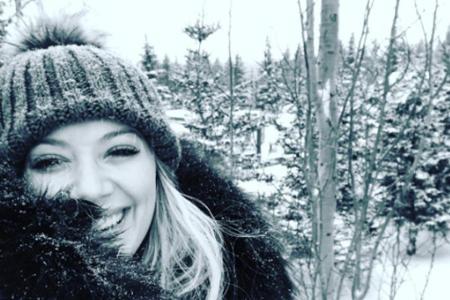 Schauspielerin und Sängerin Hilary Duff feiert in Kanada weiße Weihnachten.
