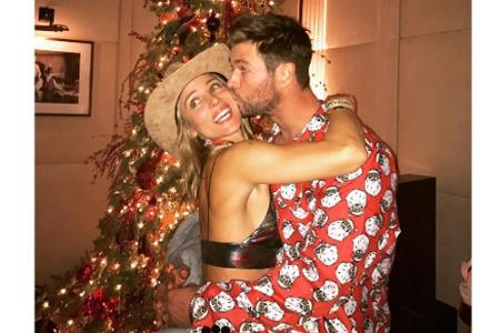 Mit von der Partie waren bei der Sause auch Chris Hemsworth und seine Frau Elsa Pataky. Sie bezeichnete auf Instagram einen ...