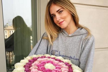 Modebloggerin Chiara Ferragni steht auf die Oversize-Hoodies der Marke Champion.