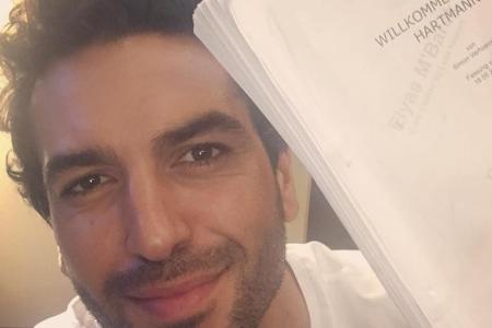 Elyas M'Barek am Set von 