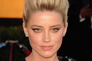 Wurde Amber Heard von Johnny Depp misshandelt oder versuchte sie, ihn zu erpressen?