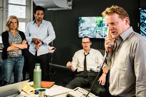 Die Erpresser stellen Forderungen, der Krisenstab um Hauptkommissarin Inga Lürsen (Sabine Postel, l.) und Hauptkommissar Ste...