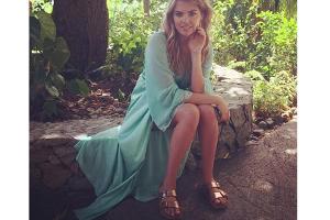Auch Model Kate Upton ist Birkenstock-Fan