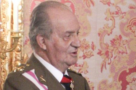 Felipes Vater Juan Carlos mag es eher traditionell und unterstützt die Königlichen