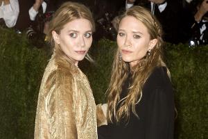 Ashley (l.) und Mary-Kate Olsen gründeten 2006 ihre eigenes Mode-Label "The Row"