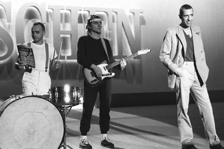 Peter Behrens (li.) 1983 bei einem Fernsehauftritt mit seinen Trio-Kollegen Gert Krawinkel und Stephan Remmler