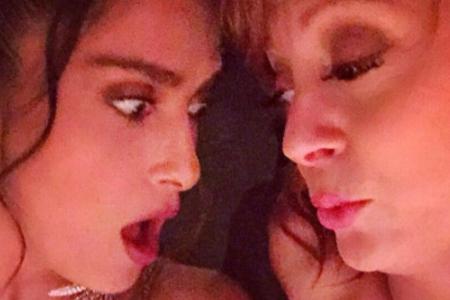 Salma Hayek und Susan Sarandon vergleichen ihre Oberweite