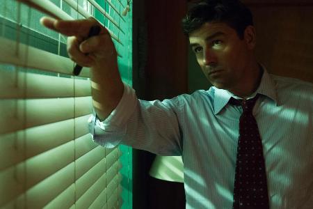 John Rayburn (Kyle Chandler) muss weiter auf der Hut sein