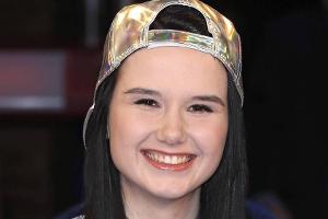 Knapp eine Woche nach der Enttäuschung beim "ESC" kann Jamie-Lee Kriewitz wieder lachen