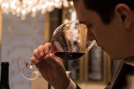 Gute Weine erkennt man schon vor dem ersten Schluck - am Geruch oder 