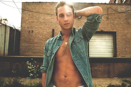 Hanks' Sohn Chester hatte dagegen weniger Glück. Der 24-Jährige hat sich unter dem Namen Chet Hanx als Rapper versucht. Vor ...