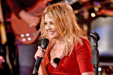 Achtung, heißer Inhalt: Annett Lousian hat vielleicht eine Stimme wie ein Engel, aber sie ist bissig wie ein Teufelchen