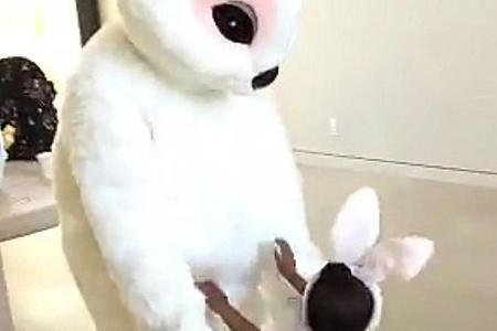 Für seine Tochter verkleidete sich Rapper Kanye West als Osterhase