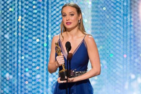 Schauspielerin Brie Larson in einem nachtblauen Gucci-Kleid, während ihrer Oscar-Rede im Februar 2016