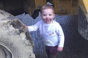 Der Apfel fällt nicht weit vom Stamm: Bunny hat auf dem Bauernhof genauso viel Spaß wie Mama Katie Price