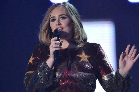 Adele bei den Brit Awards 2016
