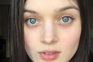 "Goodbye Bella, hello Leila": Bella Heathcote hat sich von ihren blonden Haaren getrennt